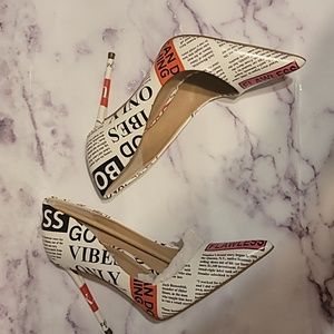 Steve Madden Newspaper Heels Size 9